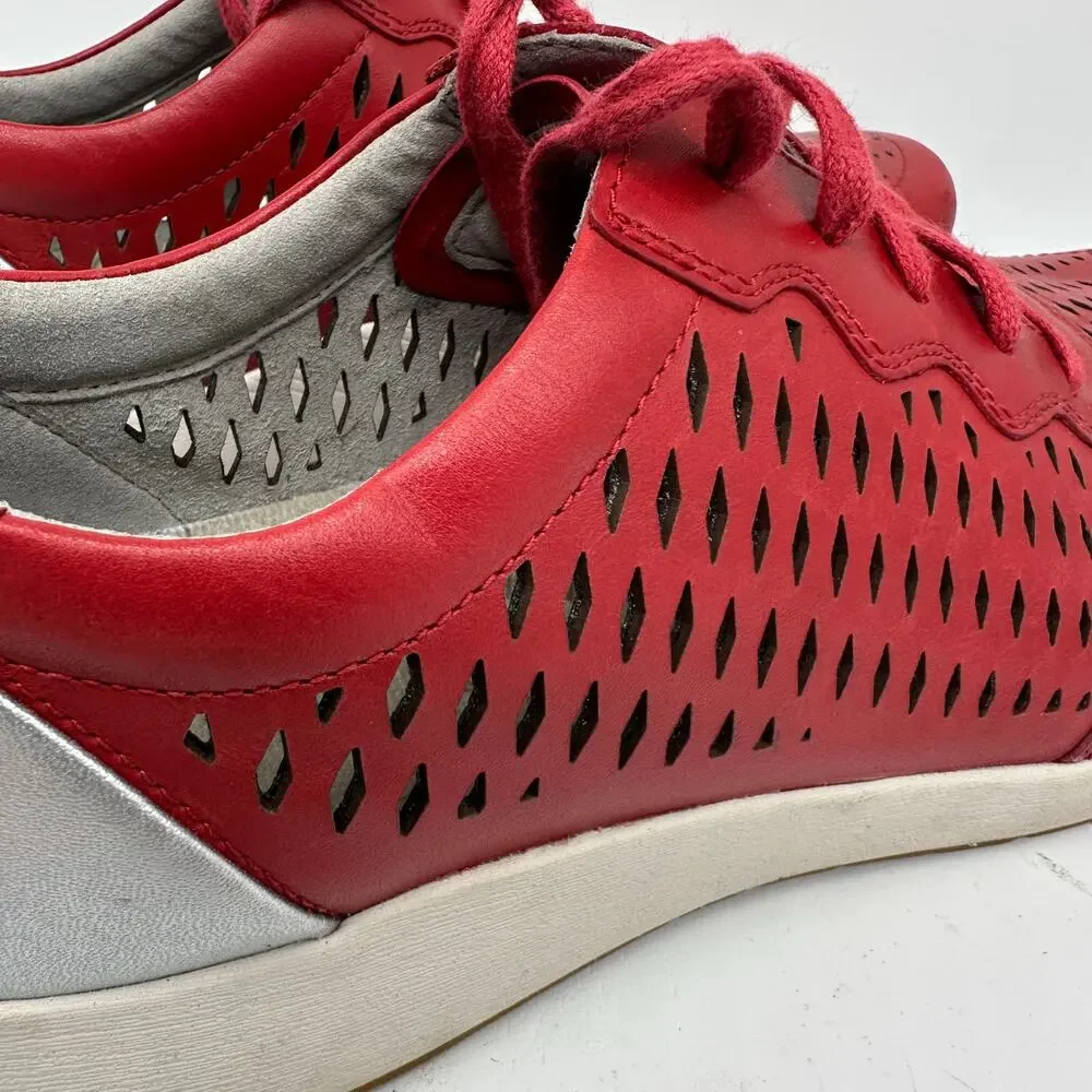 Dansko Charlie Red Leather Low Cut Fashion Sneaker Womens Size EU41 US 10